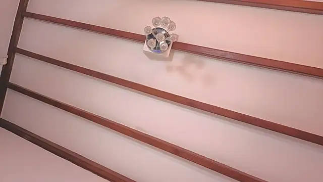 IsaSantoDomingo online show from February 6, 7:17 pm