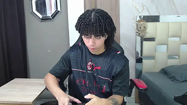 kim curlyy online show from May 10, 2:33 pm
