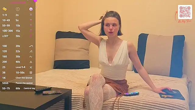 Snapshot of AlexaLurexx chatting on February 21, 3:24 pm AlexaLurexx online show from February 21, 3:24 pm