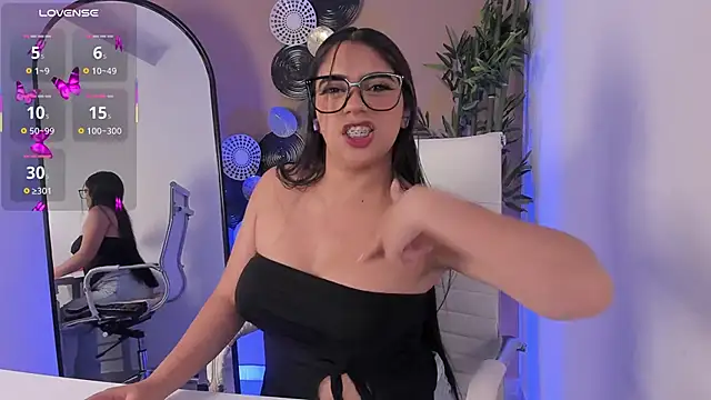 Snapshot of luna_cute__ chatting on March 31, 9:04 pm luna cute online show from March 31, 9:04 pm