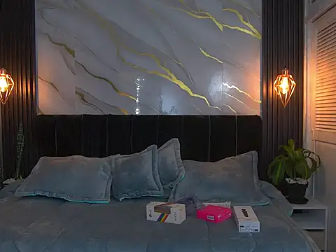 Snapshot of Dark_Dominika chatting on March 15, 1:50 pm Dark Dominika online show from March 15, 1:50 pm