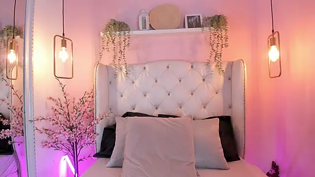 AmberHarpper online show from March 28, 2:16 pm