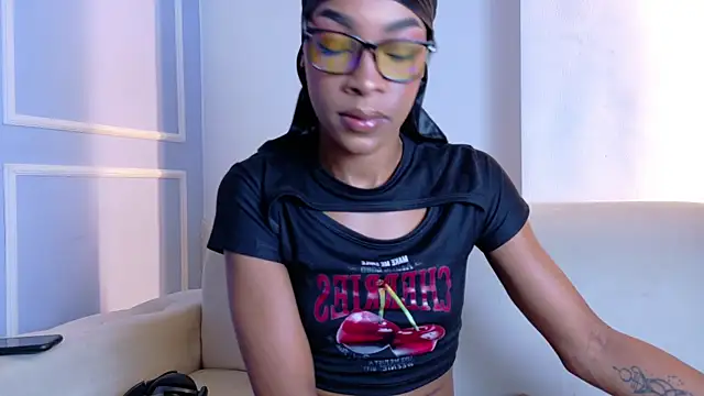 GenesisJordan online show from December 22, 12:46 pm