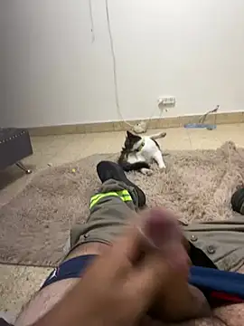 Snapshot of MatiG2323 chatting on April 10, 3:45 am MatiG2323 online show from April 10, 3:45 am