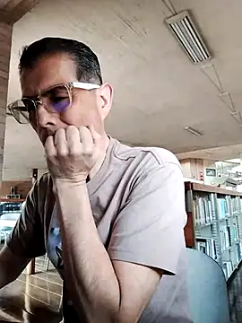 Fuegosutil online show from December 5, 2:47 pm