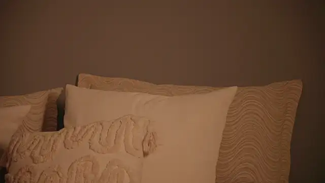 Snapshot of ammberjay chatting on February 7, 3:32 am ammberjay online show from February 7, 3:32 am