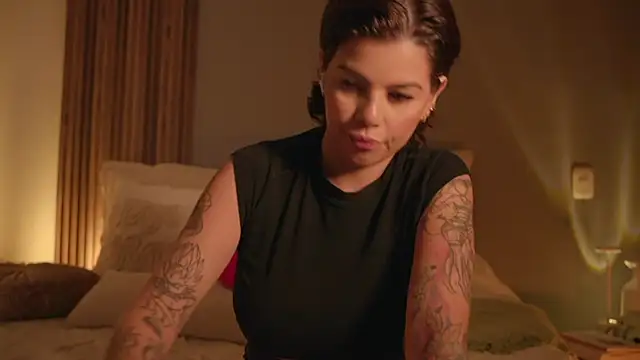 Snapshot of ammberjay chatting on February 11, 10:04 pm ammberjay online show from February 11, 10:04 pm