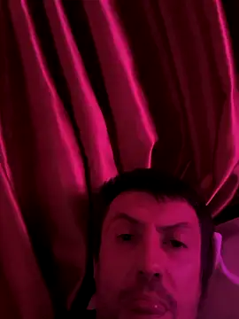 Snapshot of w1cked_couple chatting on February 10, 1:21 am w1cked couple online show from February 10, 1:21 am