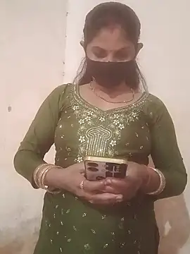 Pooja bhabhi00 online show from December 5, 6:33 am