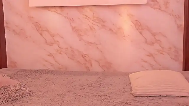 Snapshot of Dakota_ferreti_ chatting on February 7, 3:21 am Dakota ferreti online show from February 7, 3:21 am