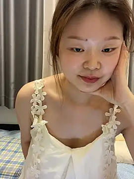 Snapshot of DMG-41 chatting on May 24, 1:49 pm DMG-41 online show from May 24, 1:49 pm