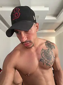 jamesshot online show from May 8, 8:47 pm