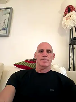 Snapshot of Elosoo chatting on December 18, 10:27 pm Elosoo online show from December 18, 10:27 pm