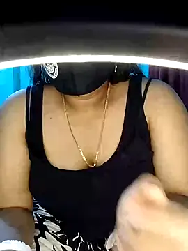 Snapshot of priya2098 chatting on June 22, 6:49 pm priya2098 online show from June 22, 6:49 pm