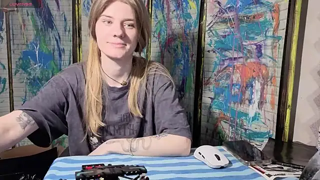 Adell Love online show from June 5, 3:51 pm