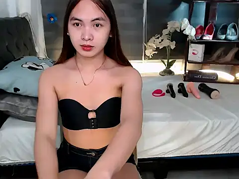 sylvannia cumslut online show from February 17, 4:24 pm