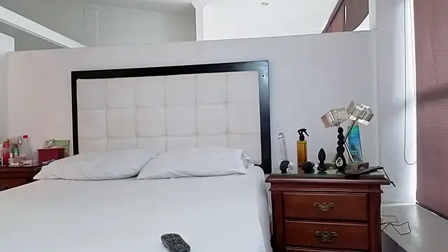 Snapshot of CerecitaQueenn chatting on January 10, 4:53 pm CerecitaQueenn online show from January 10, 4:53 pm