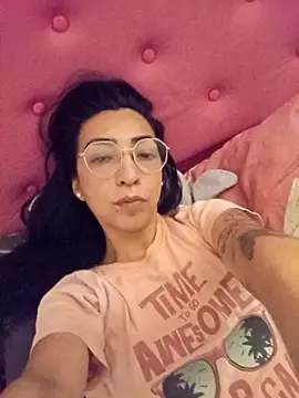 Snapshot of Yani-14 chatting on December 2, 9:25 am Yani-14 online show from December 2, 9:25 am