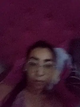 Snapshot of Yani-14 chatting on February 4, 10:58 pm Yani-14 online show from February 4, 10:58 pm