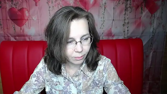 Snapshot of DaisyEdit chatting on February 1, 6:12 am DaisyEdit online show from February 1, 6:12 am