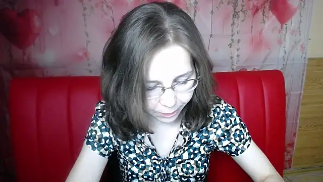 Snapshot of DaisyEdit chatting on February 7, 6:17 am DaisyEdit online show from February 7, 6:17 am