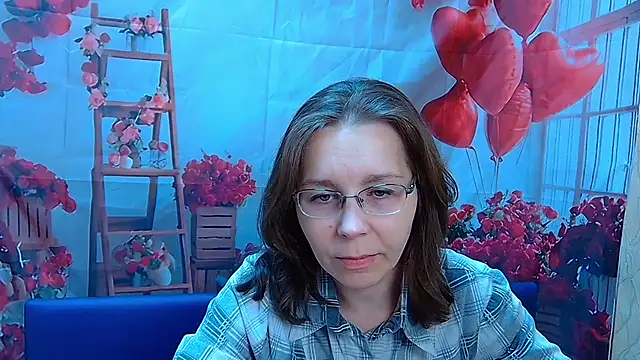 Snapshot of DaisyEdit chatting on February 8, 6:17 am DaisyEdit online show from February 8, 6:17 am