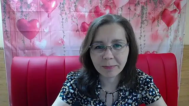 Snapshot of DaisyEdit chatting on April 5, 5:26 am DaisyEdit online show from April 5, 5:26 am