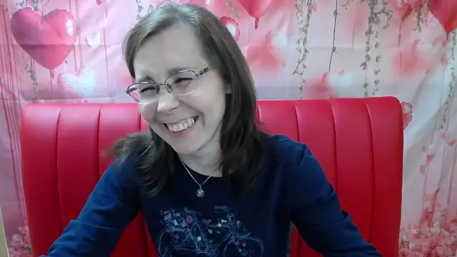 Snapshot of DaisyEdit chatting on April 16, 11:22 am DaisyEdit online show from April 16, 11:22 am