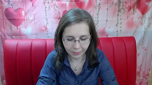 Snapshot of DaisyEdit chatting on April 19, 5:18 am DaisyEdit online show from April 19, 5:18 am