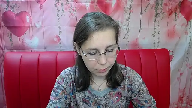 Snapshot of DaisyEdit chatting on April 25, 5:10 am DaisyEdit online show from April 25, 5:10 am
