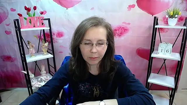 Snapshot of DaisyEdit chatting on May 16, 5:15 am DaisyEdit online show from May 16, 5:15 am