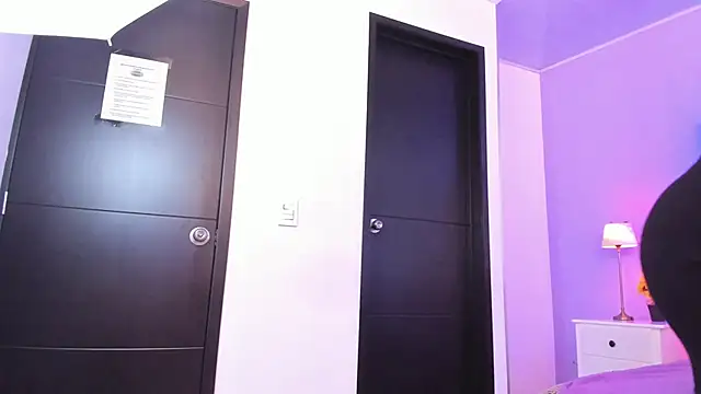 Snapshot of salome_moon_ chatting on March 5, 11:50 am salome moon online show from March 5, 11:50 am