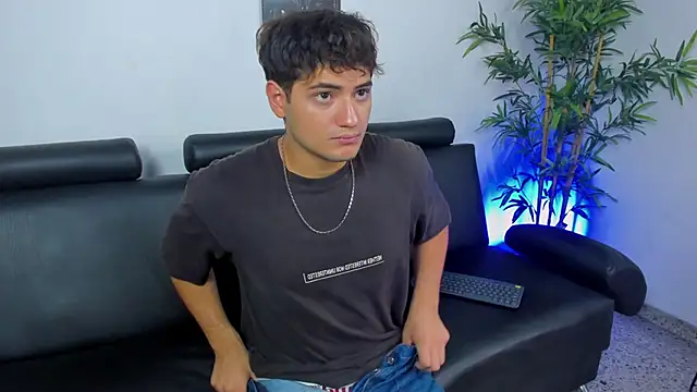 KaelSwitch online show from December 22, 8:06 pm