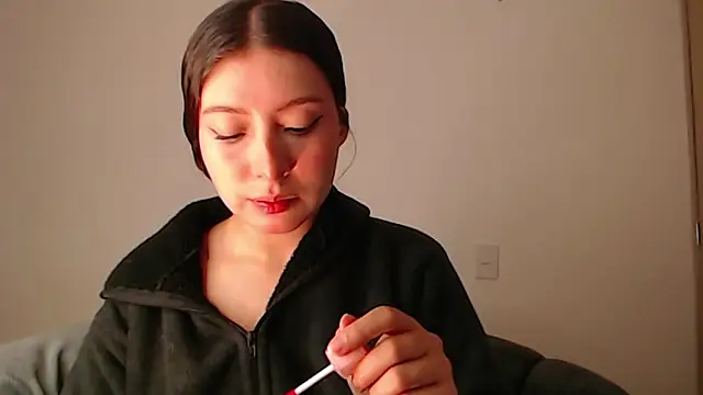 -Ivonny- online show from December 5, 9:00 pm