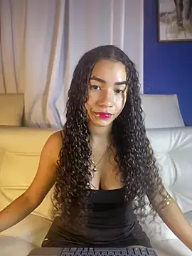 Snapshot of ZoeyFierce chatting on June 8, 6:08 pm ZoeyFierce online show from June 8, 6:08 pm