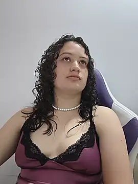 Snapshot of Alana_444 chatting on June 26, 3:00 am Alana 444 online show from June 26, 3:00 am
