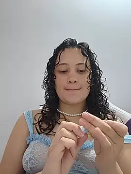 Snapshot of Alana_444 chatting on July 1, 3:08 am Alana 444 online show from July 1, 3:08 am