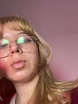 Snapshot of kattyhards chatting on January 14, 10:14 pm kattyhards online show from January 14, 10:14 pm