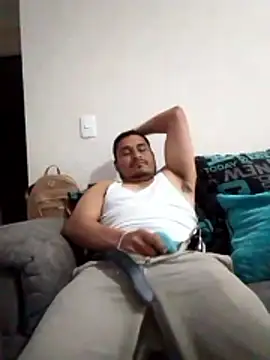 cristian112090 online show from February 5, 11:53 pm