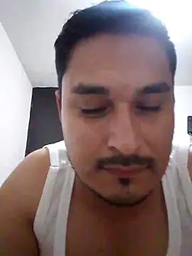 Snapshot of cristian112090 chatting on August 2, 7:18 am cristian112090 online show from August 2, 7:18 am