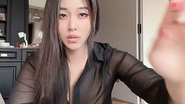 Snapshot of Celestisse- chatting on February 4, 7:25 am Celestisse- online show from February 4, 7:25 am