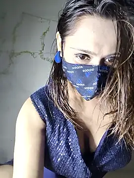 Snapshot of HONEY_BEBS chatting on January 6, 3:49 pm HONEY BEBS online show from January 6, 3:49 pm