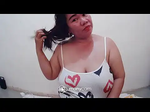 hottiemama69 online show from June 23, 12:41 am