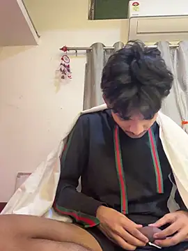 Snapshot of austindaddy69 chatting on November 27, 7:27 pm austindaddy69 online show from November 27, 7:27 pm