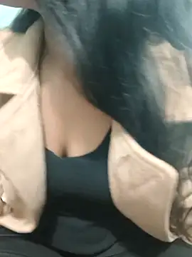 Zoyaa-Zubair online show from January 7, 6:43 pm