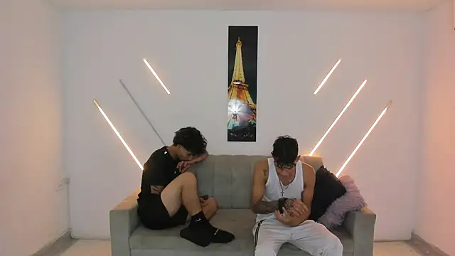 Snapshot of brutal_revolution chatting on February 3, 1:16 pm brutal revolution online show from February 3, 1:16 pm