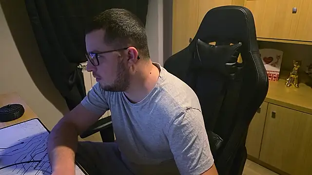 Snapshot of kevinnlovelly chatting on February 1, 11:14 pm kevinnlovelly online show from February 1, 11:14 pm