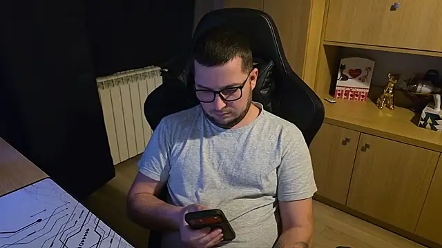 Snapshot of kevinnlovelly chatting on February 5, 2:16 am kevinnlovelly online show from February 5, 2:16 am