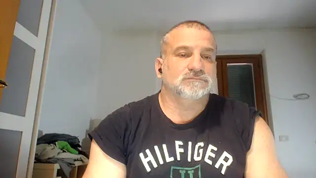 Snapshot of Mauro7788 chatting on April 2, 2:47 pm Mauro7788 online show from April 2, 2:47 pm