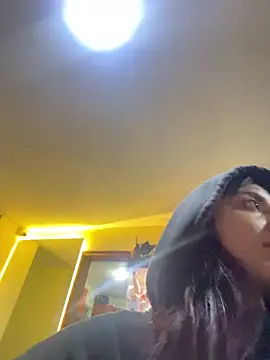 Snapshot of Mia_fiire chatting on June 18, 3:07 am Mia fiire online show from June 18, 3:07 am